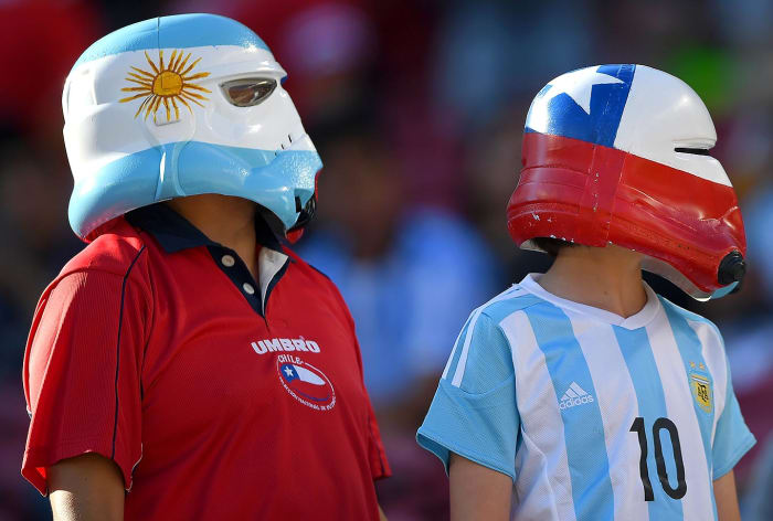 Argentina-and-Chile-fans-538494920.jpg